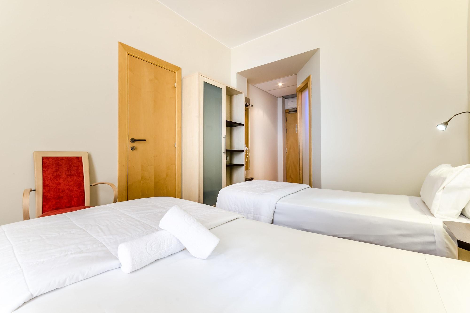 Hotel YIT Ciudad De Zaragoza Buitenkant foto