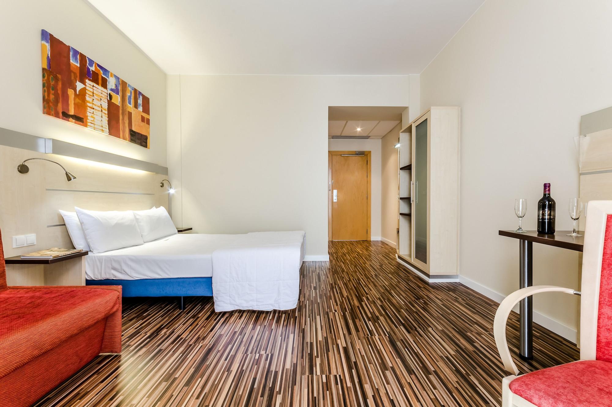 Hotel YIT Ciudad De Zaragoza Buitenkant foto