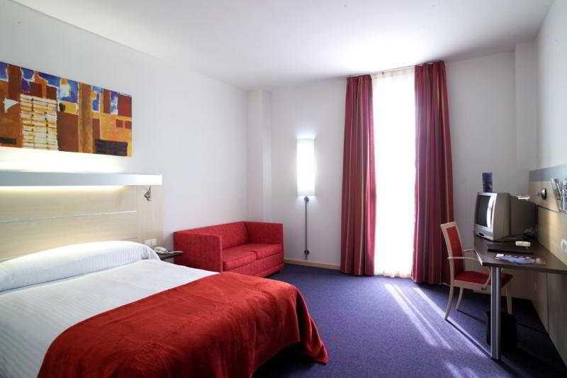 Hotel YIT Ciudad De Zaragoza Kamer foto