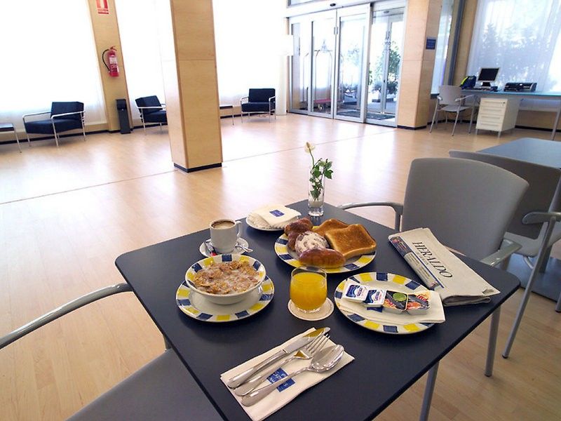 Hotel YIT Ciudad De Zaragoza Buitenkant foto